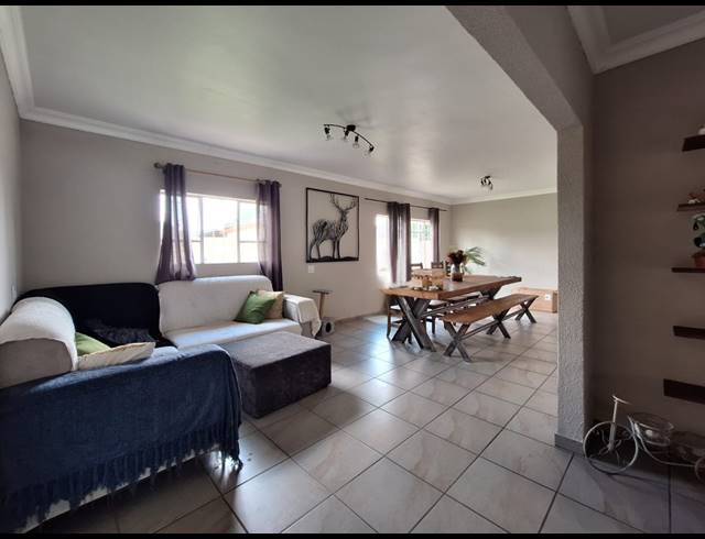 4 BEDROOM HOUSE FOR SALE IN RENSBURG